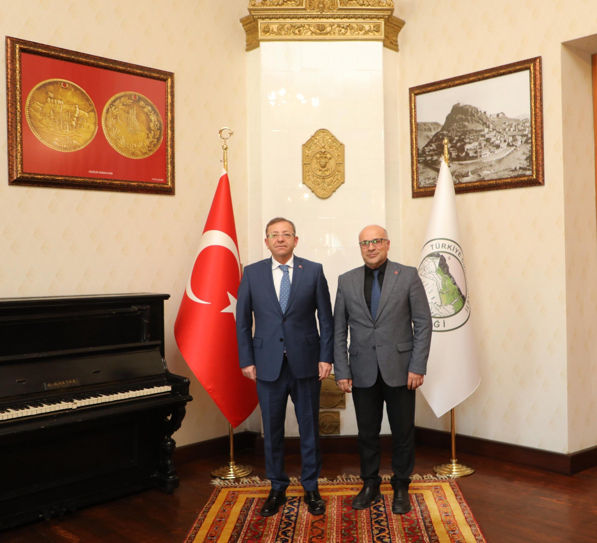 Erzurum Vakıflar Bölge Müdürü Murat Uslu, Kars Valisi Polat'ı ziyaret etti - Birlik Haber Ajansı
