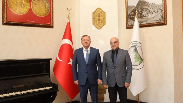 Erzurum Vakıflar Bölge Müdürü Murat Uslu, Kars Valisi Polat'ı ziyaret etti - Birlik Haber Ajansı