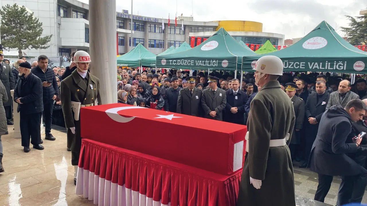 Düzceli Şehit Mustafa Bazna tekbirlerle uğurlandı - Birlik Haber Ajansı