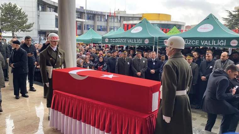 Düzceli Şehit Mustafa Bazna tekbirlerle uğurlandı - Birlik Haber Ajansı