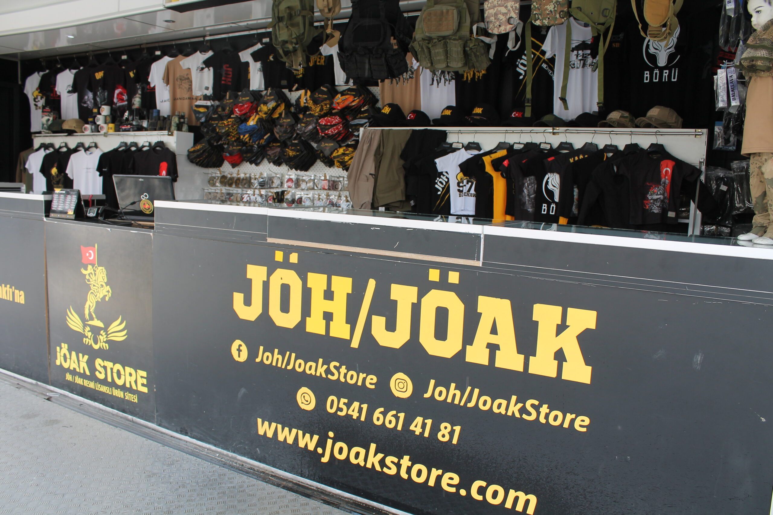 Askeri ürünlerin yer aldığı Jöak Store Tırı, Çay’da! - Birlik Haber Ajansı