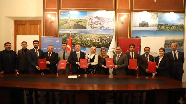 Kars'ta 19 Milyon TL Bütçeli 5 Proje İçin İmzalar atıldı - Birlik Haber Ajansı