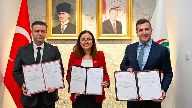 Yalova Valisi Hülya Kaya, 3 Aralık Dünya Engelliler Günü’nde engelli bireylerle buluştu