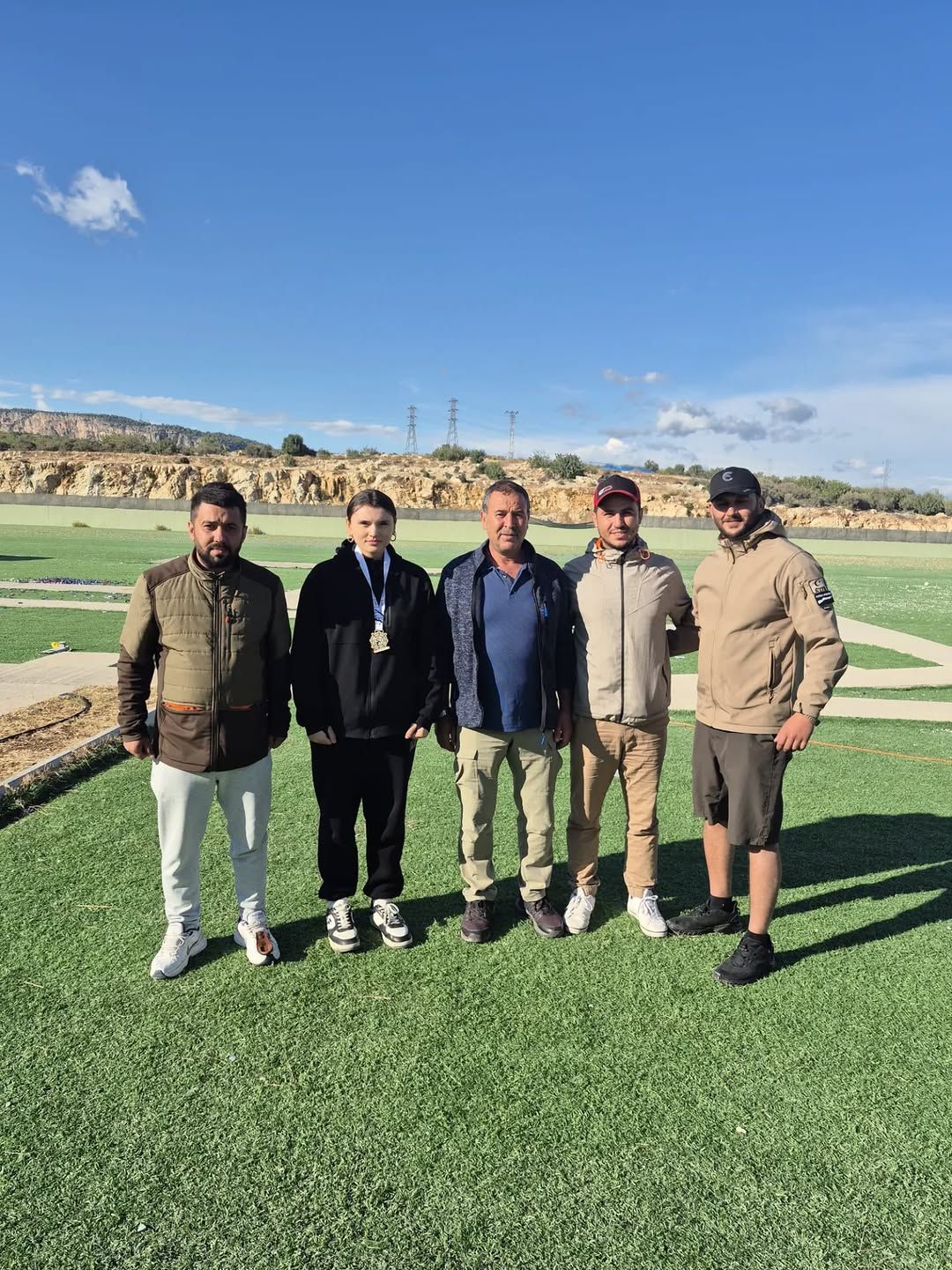 Sivas'lı Atıcı Göksu Soyuyüce, Mersin'deki Trap Yarışmasında Şampiyon Oldu