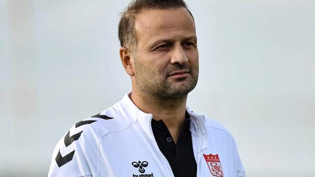 Sivasspor'da Beklenen Ayrılık Gerçekleşiyor: Osman Zeki Korkmaz Dönemi Bitiyor