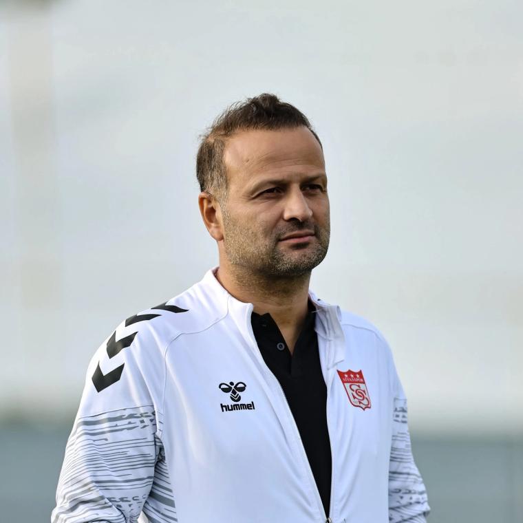 Sivasspor'da Beklenen Ayrılık Gerçekleşiyor: Osman Zeki Korkmaz Dönemi Bitiyor