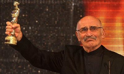Tuncel Kurtiz Kimdir? Usta Oyuncunun Hayatı ve Kariyeri