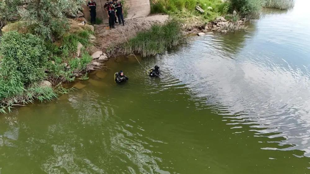 Kızılırmak'ta Kaybolan Genç Kızı Arama Çalışmaları Üçüncü Gününde Sürüyor