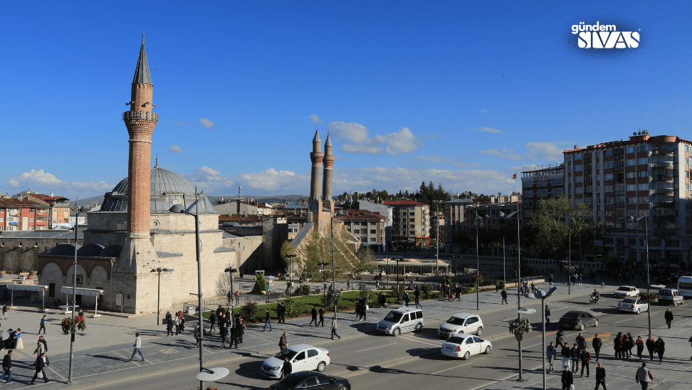 Klasik Otomobil Tutkunları Sivas'ta Buluşuyor!