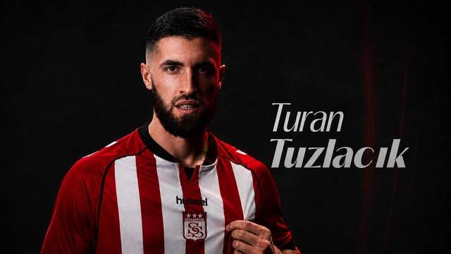 Sivasspor'dan Savunmaya Yeni Takviye!