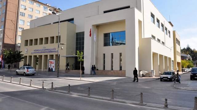 Şems-i Sivasî Kütüphanesi’nde kapasite bin kişiye çıkacak