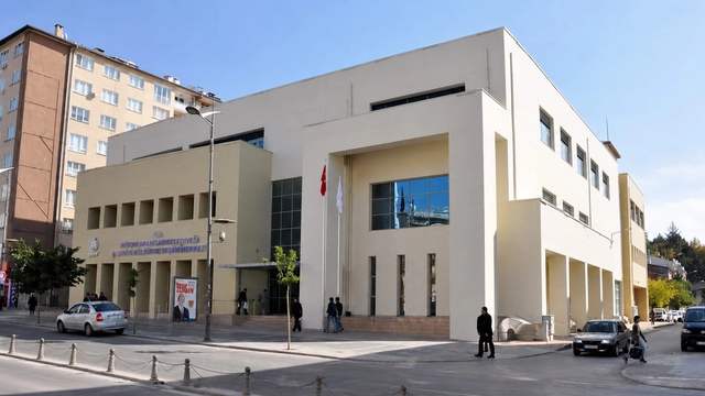 Şems-i Sivasî Kütüphanesi’nde kapasite bin kişiye çıkacak
