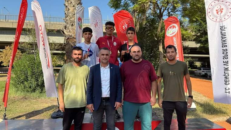 Sivas'lı Atlet Muhammed Arda Kıratik, Adana'da Türkiye Şampiyonu Oldu
