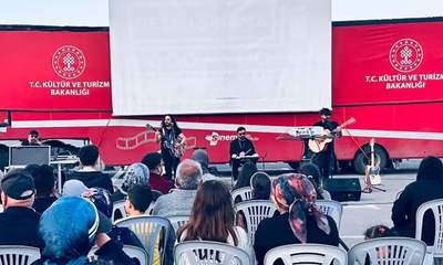 Sıcak Çermik'te Hem Film Hem Konser!