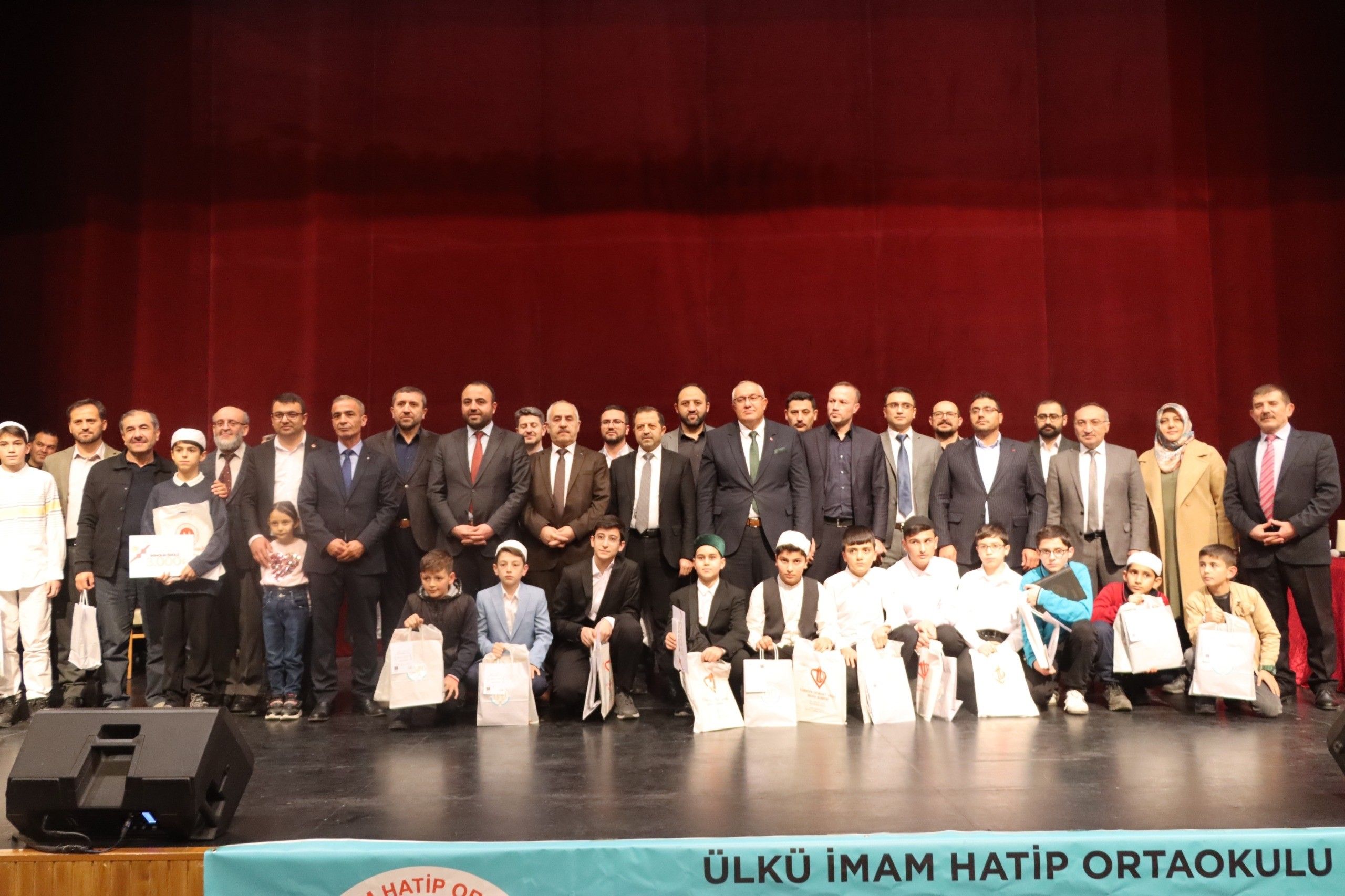 Sivas'ta Kur’an Bülbülleri Yarıştı: Genç Sada İl Finali Sonuçlandı