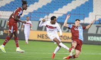 Sivasspor, Queensy Menig ile Yollarını Ayırdı