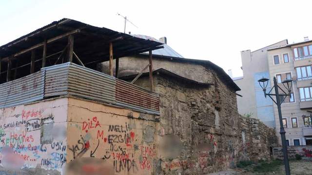 10 yıldır atıl bekleyen Sivas’taki Paşa Hamamı çözüm bekliyor