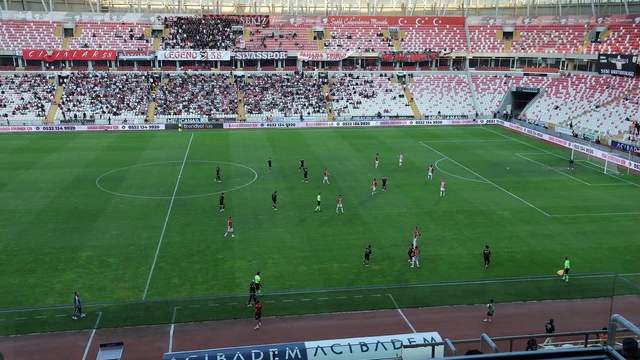 Sivasspor’un sezon açılışında tribün sessizliği!