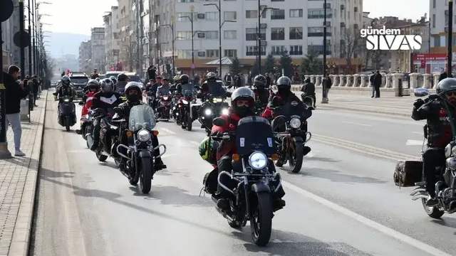 Sivas'ta Şehitleri Anma Konvoyu Düzenlendi