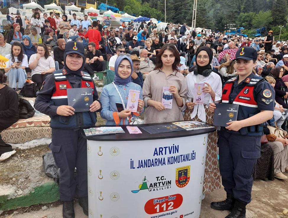 Artvin'de kadına yönelik şiddetle mücadeleye büyük destek - Birlik Haber Ajansı