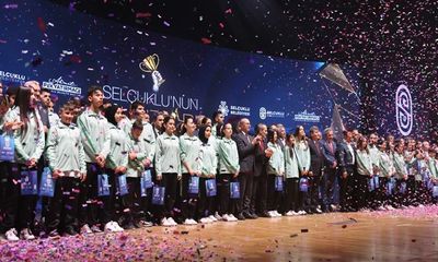 Konya Selçuklu’nun başarılı sporcuları ödüllendirildi - Birlik Haber Ajansı