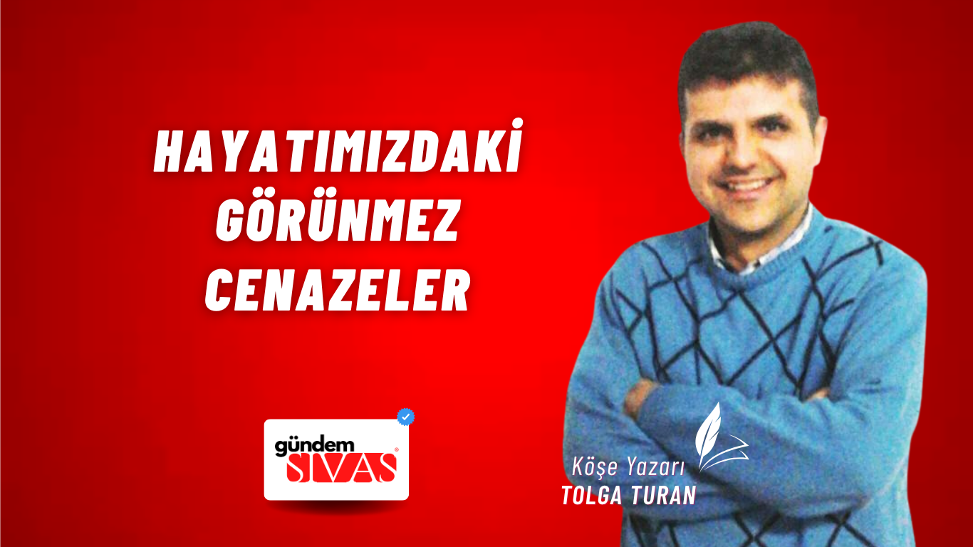 Kırmızı arka planda yazı ve kollarını kavuşturmuş, gülümseyen bir erkek portresi yer alıyor.