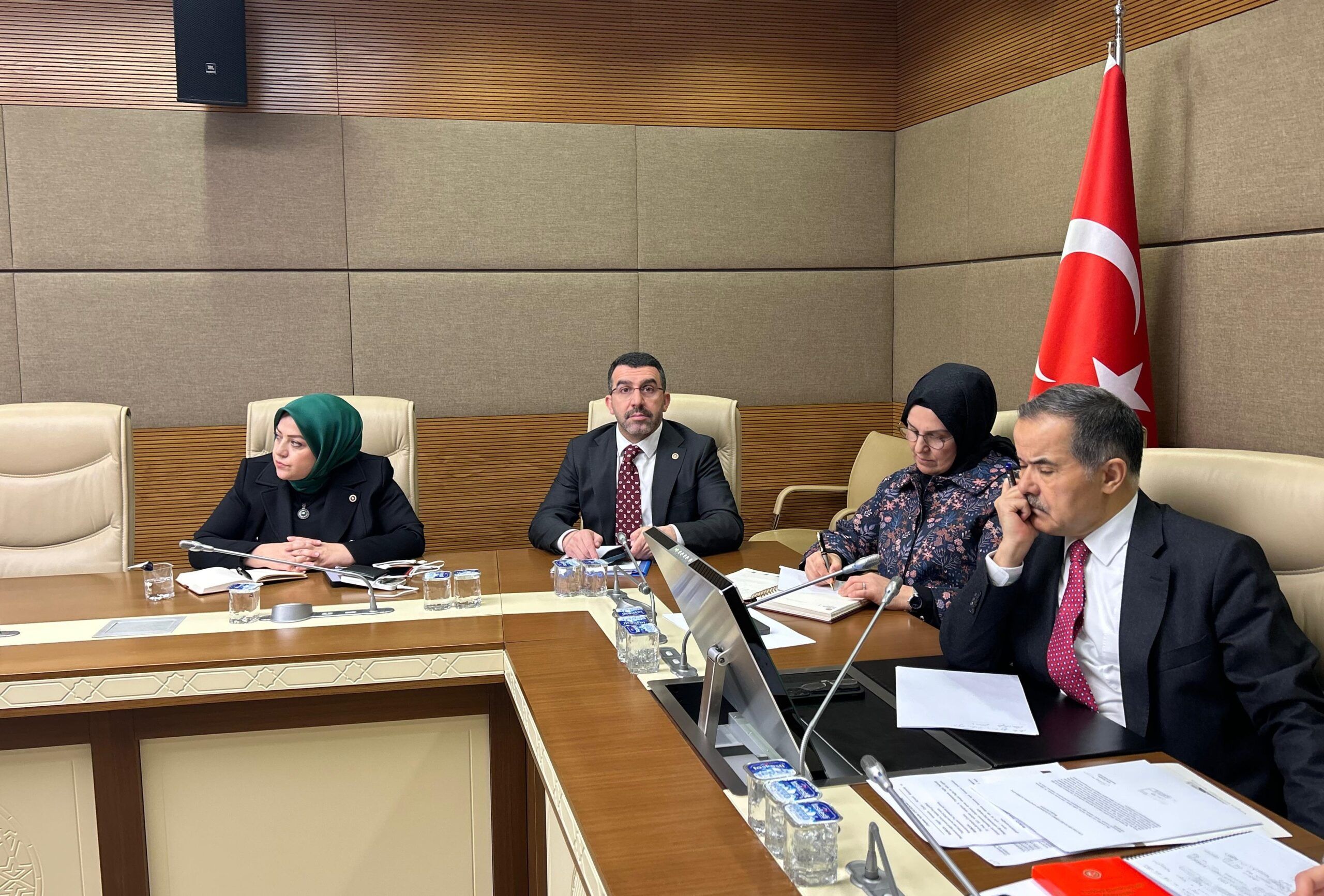 Kars Milletvekili Çalkın, çocuklara karşı şiddet ve istismarı Araştırma Komisyonun toplantısına katıldı - Birlik Haber Ajansı