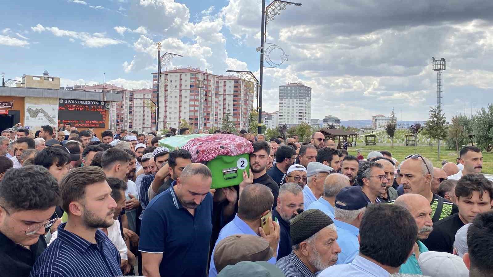 10 yaralının tedavisi sürerken 3 kişinin cenazesi kaldırıldı