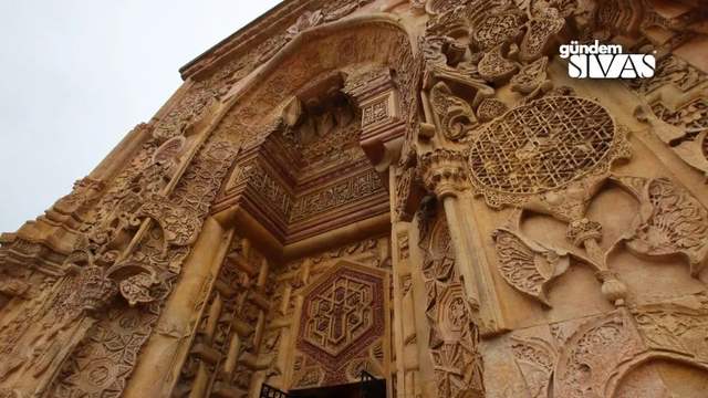 Divriği Ulu Cami'de Ziyaret Saatleri Belli Oldu!