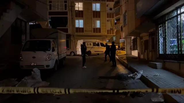 Bağcılar'da Polis Aracına EYP ve Molotoflu Saldırı