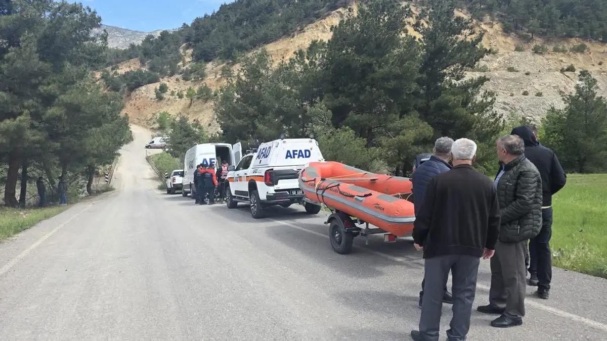 Kelkit Çayı’nda Kayıp Alarmı: Koyulhisar’daki Feci Kazada 1 Genç Hayatını Kaybetti