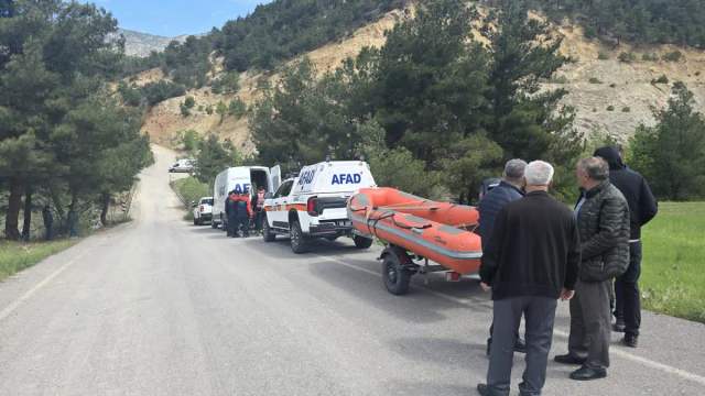 Kelkit Çayı’nda Kayıp Alarmı: Koyulhisar’daki Feci Kazada 1 Genç Hayatını Kaybetti