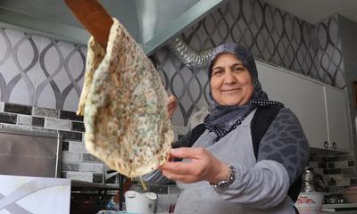 Sivas’ta 10 Çocuğunu Gözleme Satarak Büyüttü: Azim Dolu Hayatı Takdir Topladı