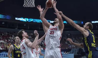 BİR ZAFER DE 12 DEV ADAM'DAN