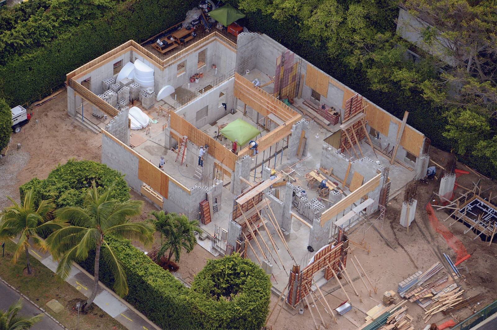 Palm Beach Estate - Image 2