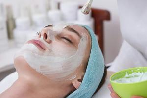How Much To Tip For A Facial?