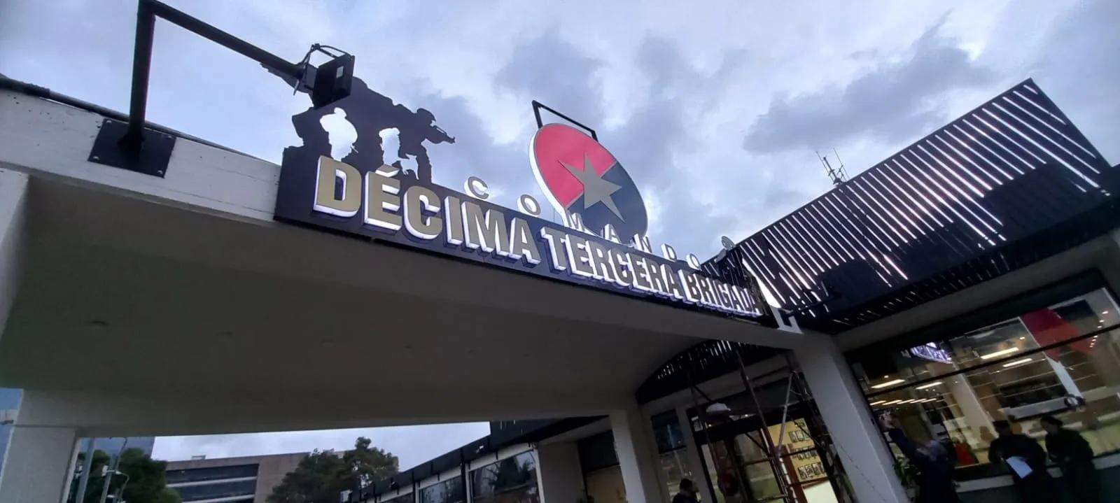 Aviso sobredimensionado