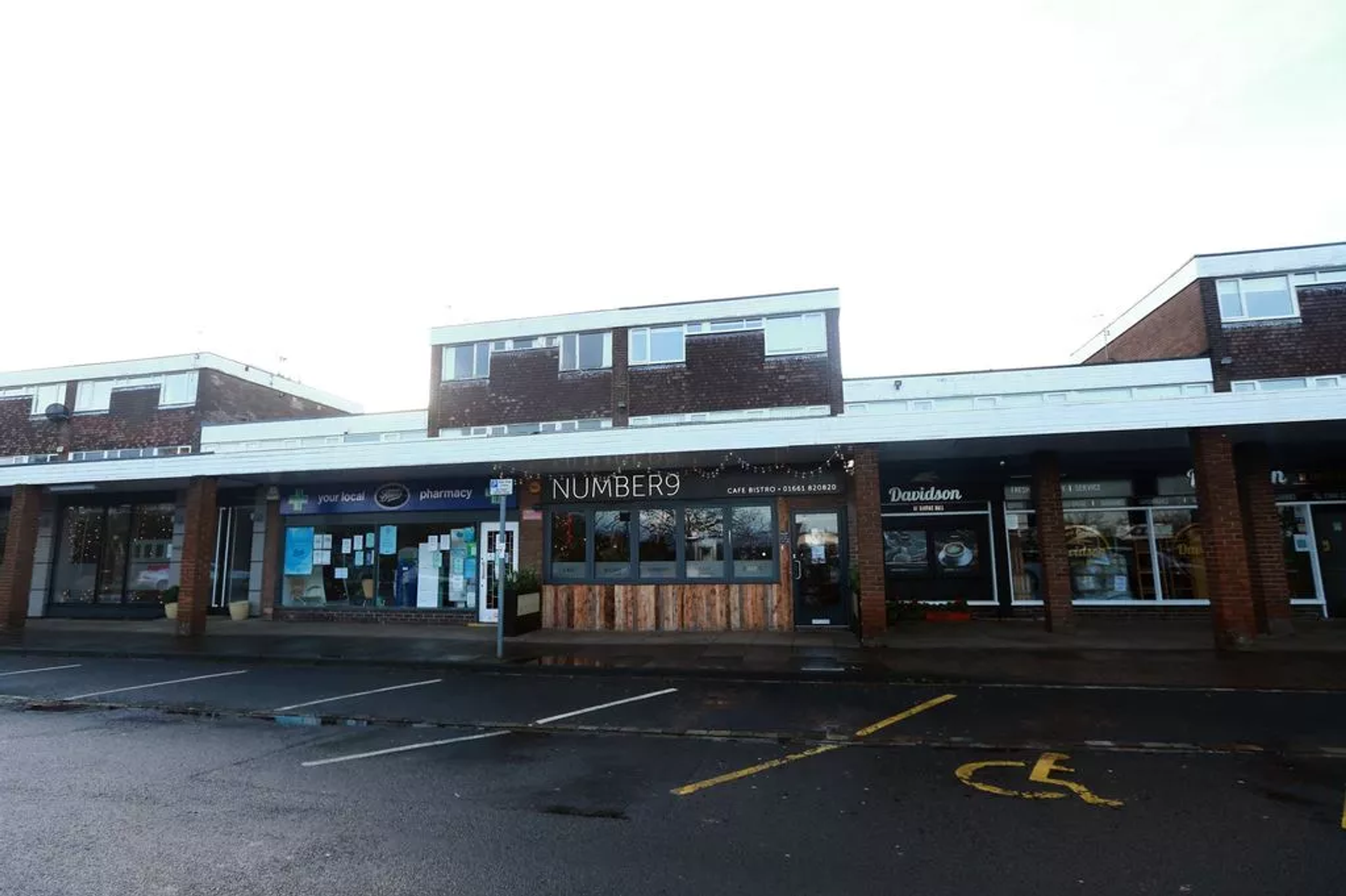 Merton Way, 1960's shopping centre (3 of 5)