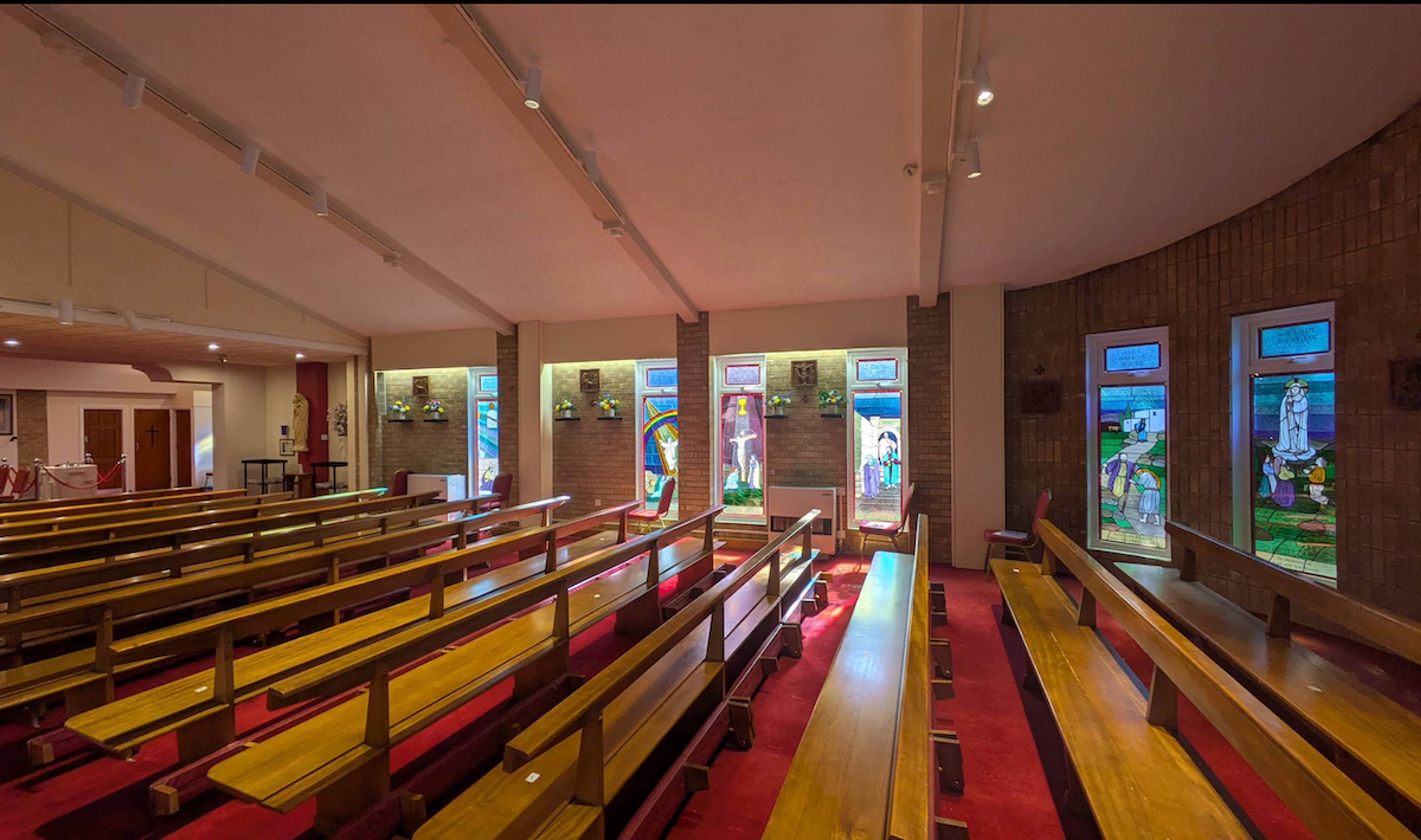 St Matthews RC Church, modern church (2 of 4)