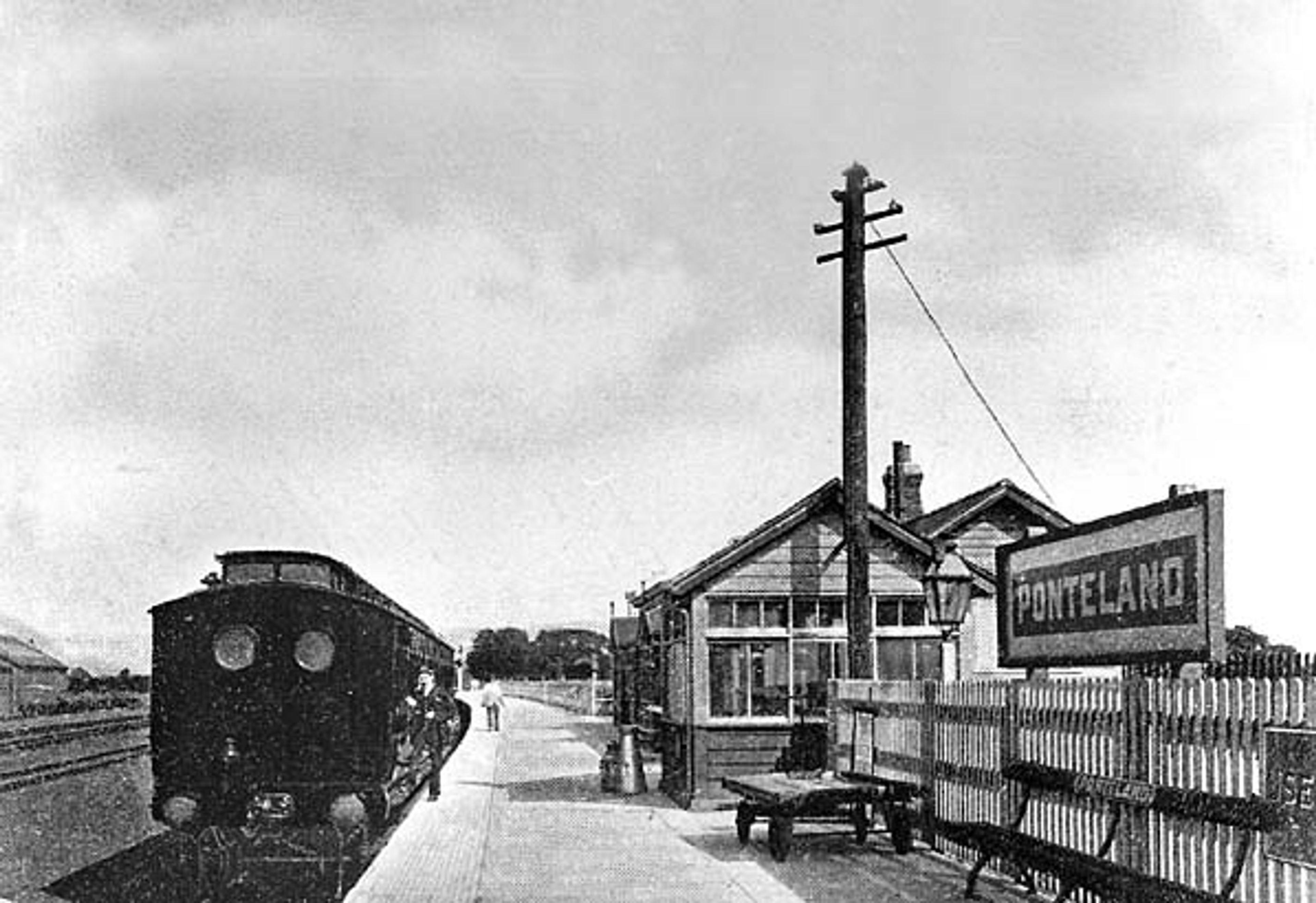 Railway station, demolished station (3 of 5)