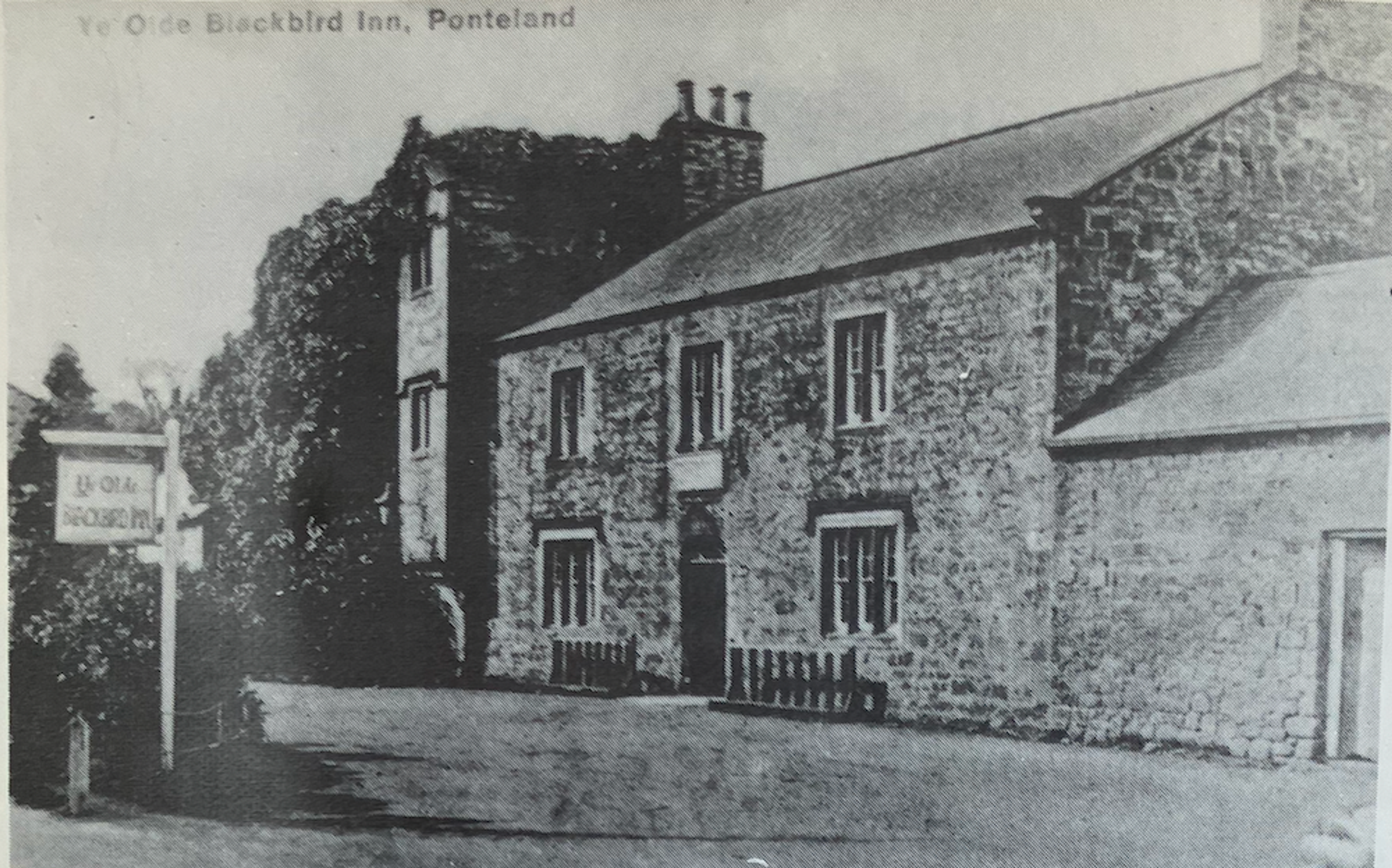 Blackbird Inn, bastle and manor house (4 of 9)