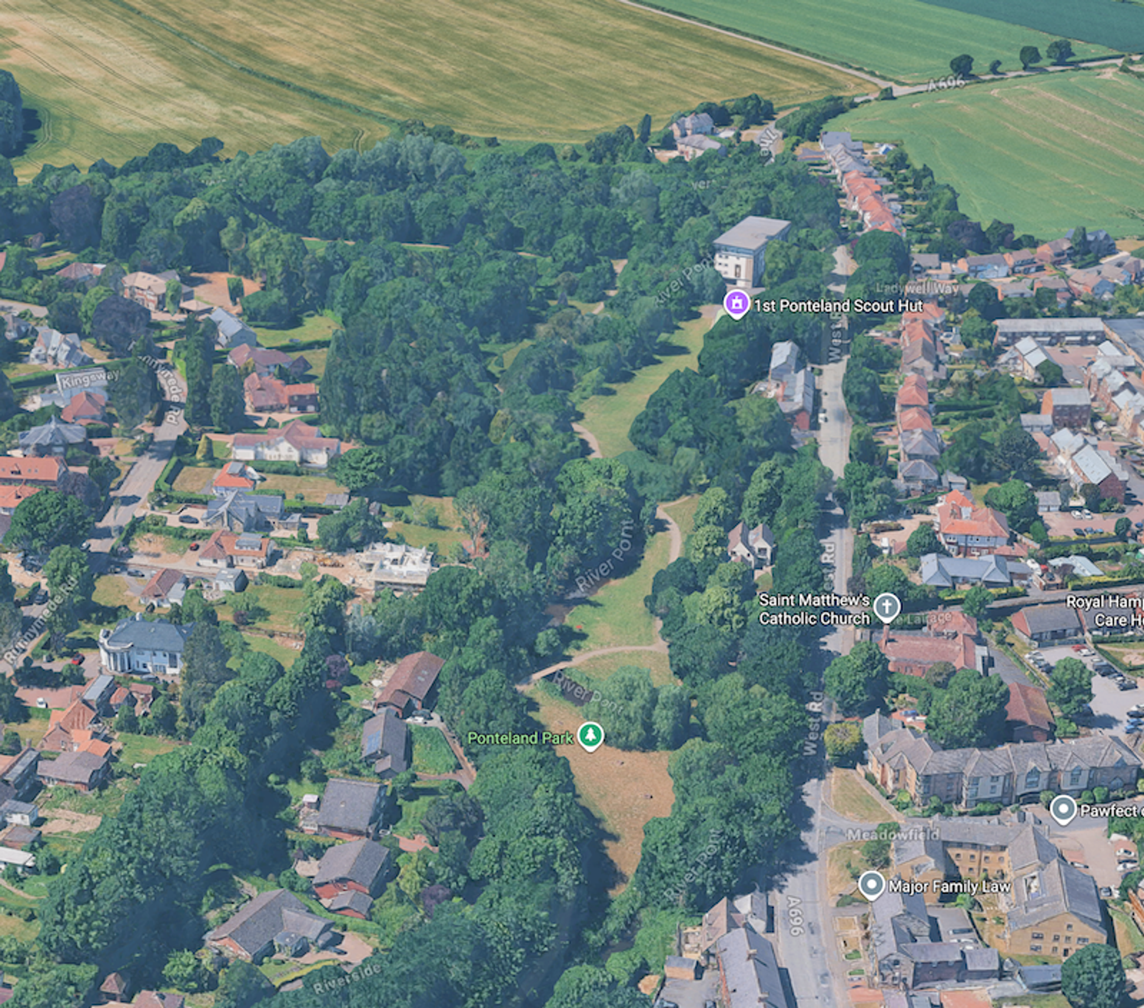 Ponteland Park, public park (3 of 3)
