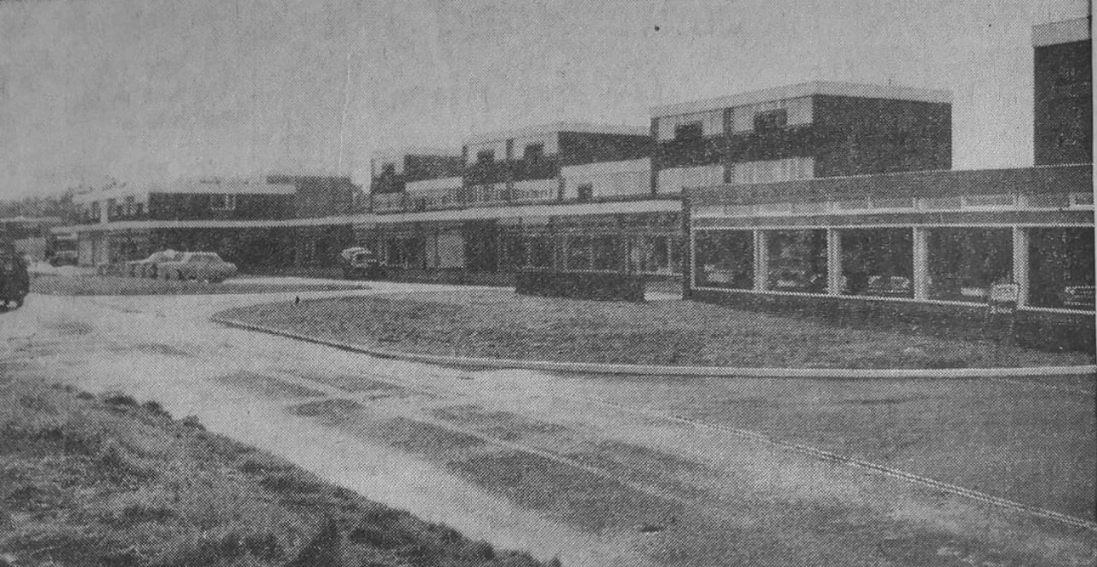Broadway, shopping centre (2 of 4)