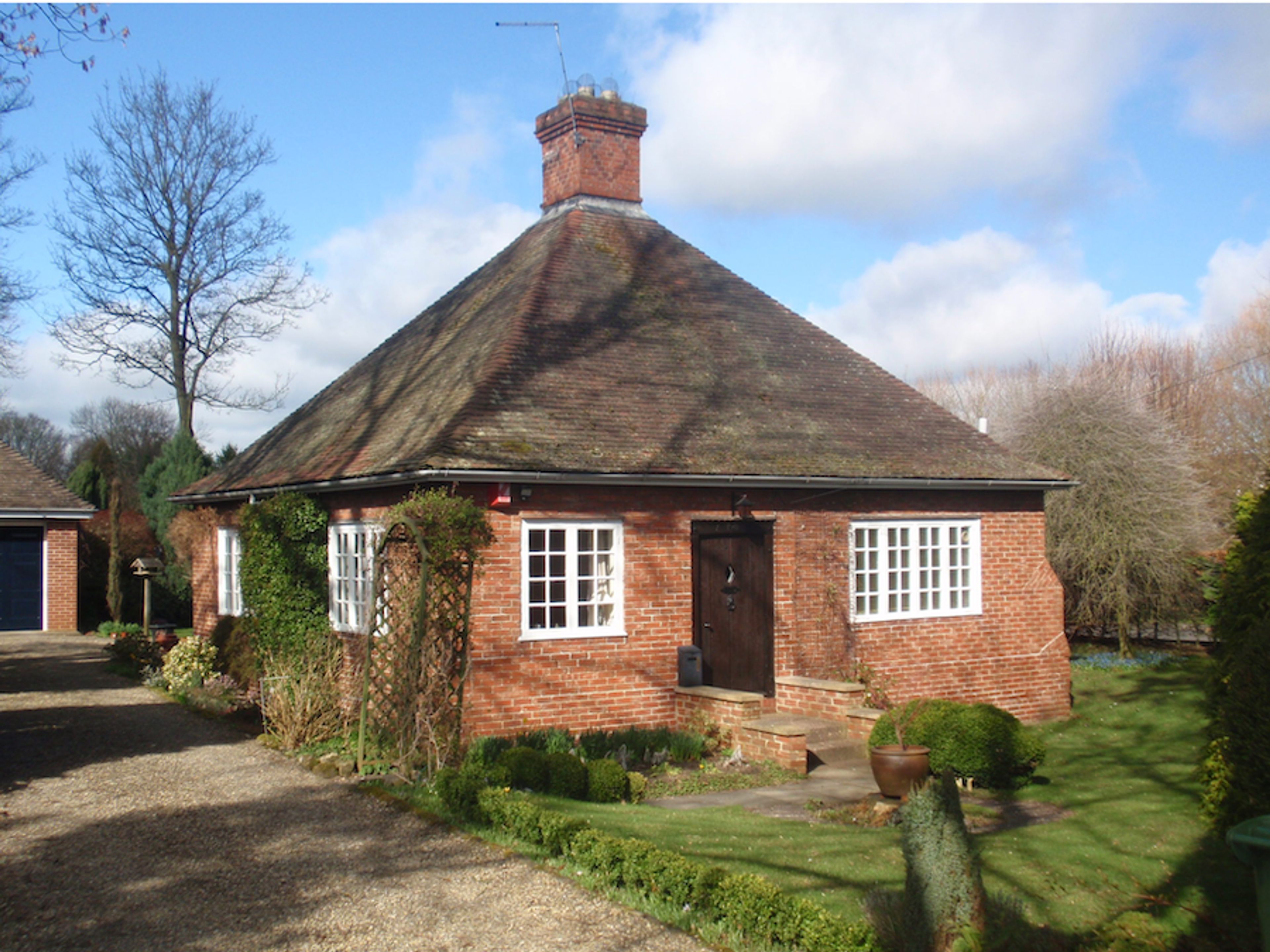 10 Darras Road, arts & crafts houses (2 of 3)