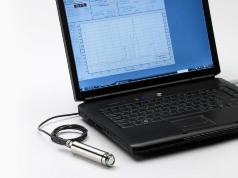 Food Temperature Measurement Through Glass Jars