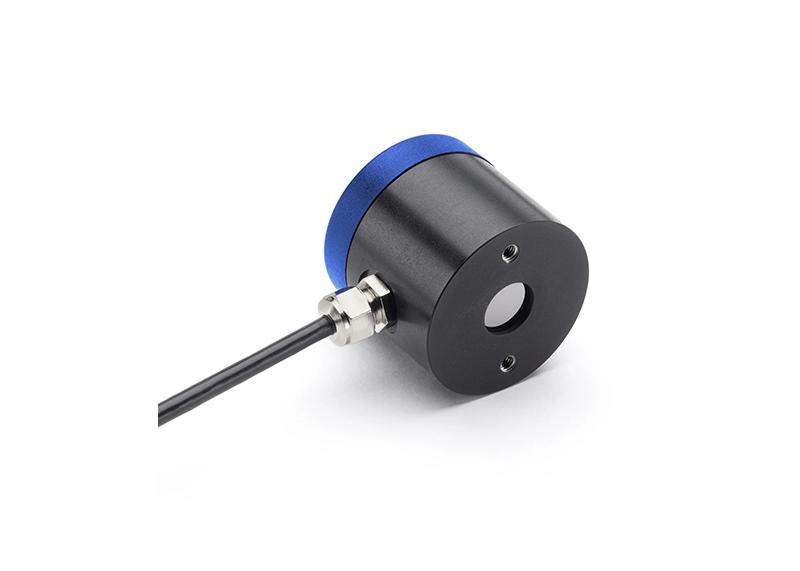 PyroSigma – Miniature Pyrometer With Built-In Display