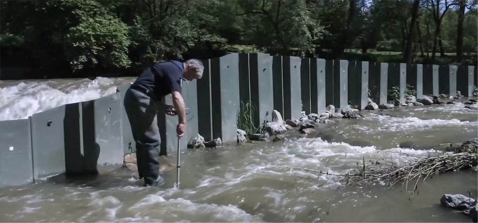 Flow measurement in flowing waters (e.g. fish passes) — image 1