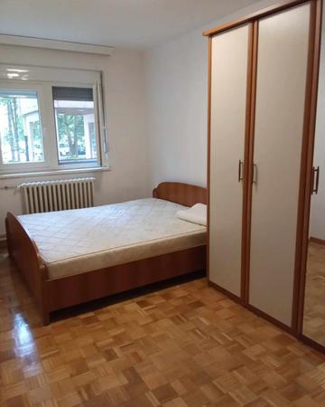Selling 4.0 flat Čelebonovića Bežanijska Kosa Novi Beograd wheelchair ramp park view huge terrace