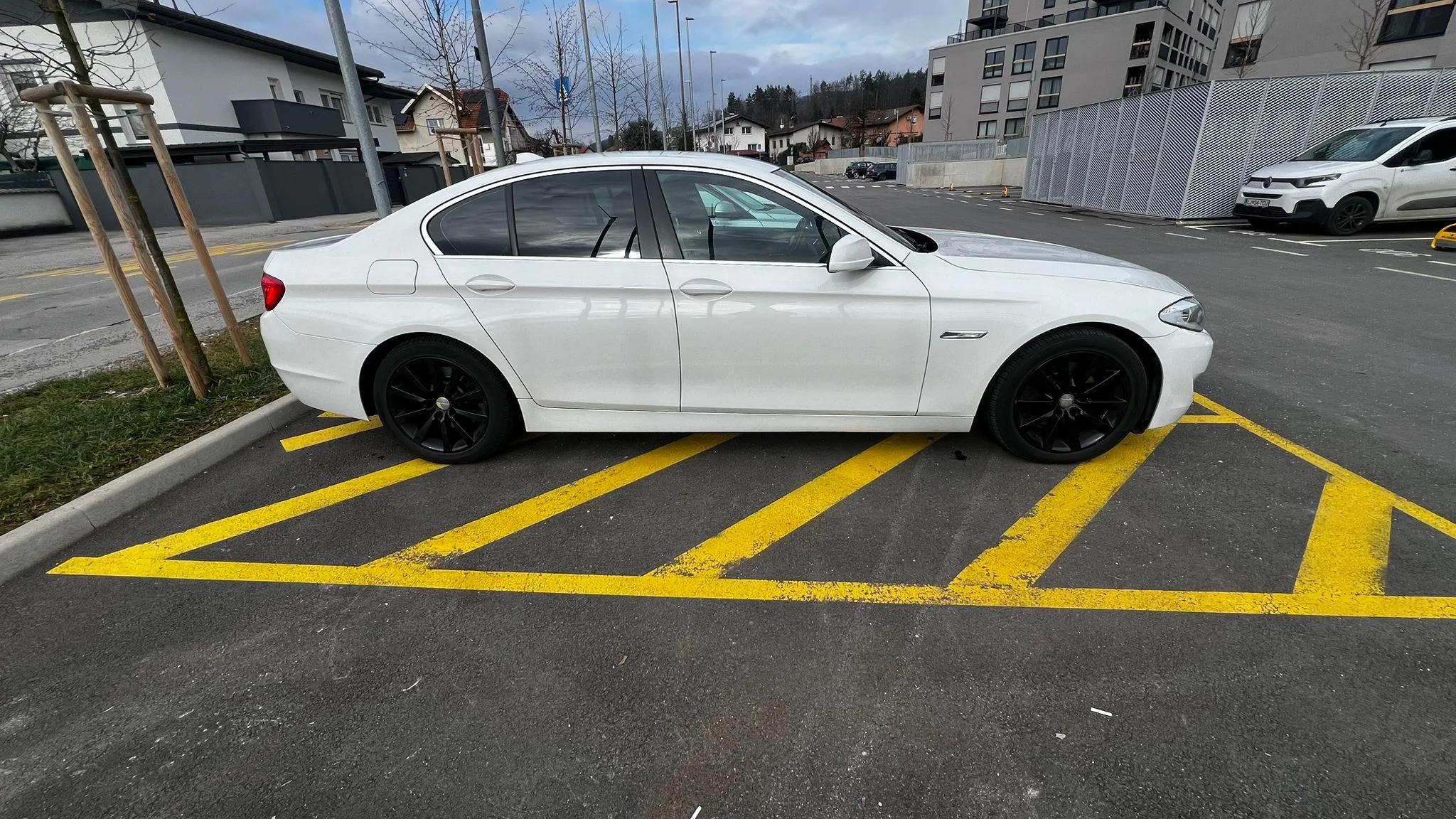 BMW 5 Series 520d F10 – 2012 – Automatic – 135 kW | BMW | Ljubljana | 3