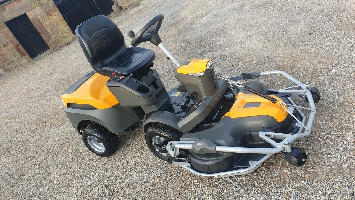 Stiga 700WX 4WD uit 2025, slechts 25 uur gebruikt | Garden equipment | Rotterdam | Ad gallery (SEO) | 3